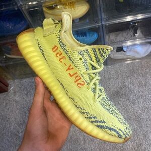 Semi frozen Yeezy 350